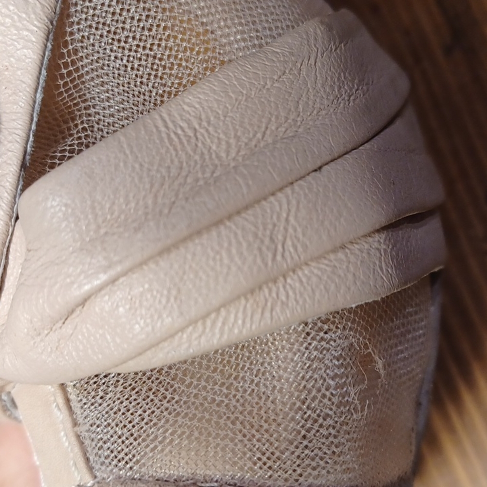 LAMB heels - Picture 10 of 16
